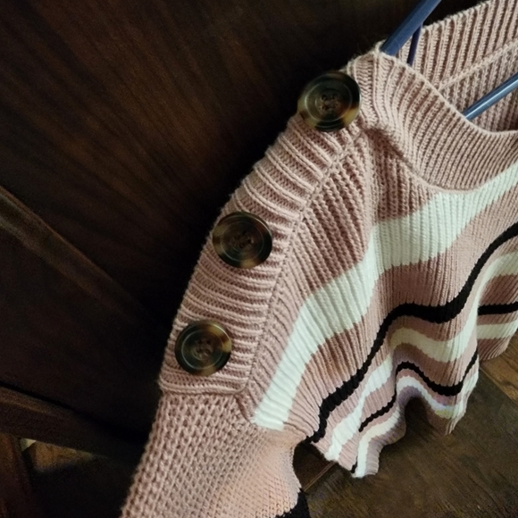 Sweater - Picture 3 of 4